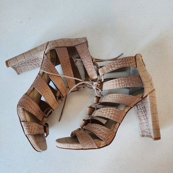 Vince Camuto Gladiator Sandal "NEW" - Picture 9 of 16